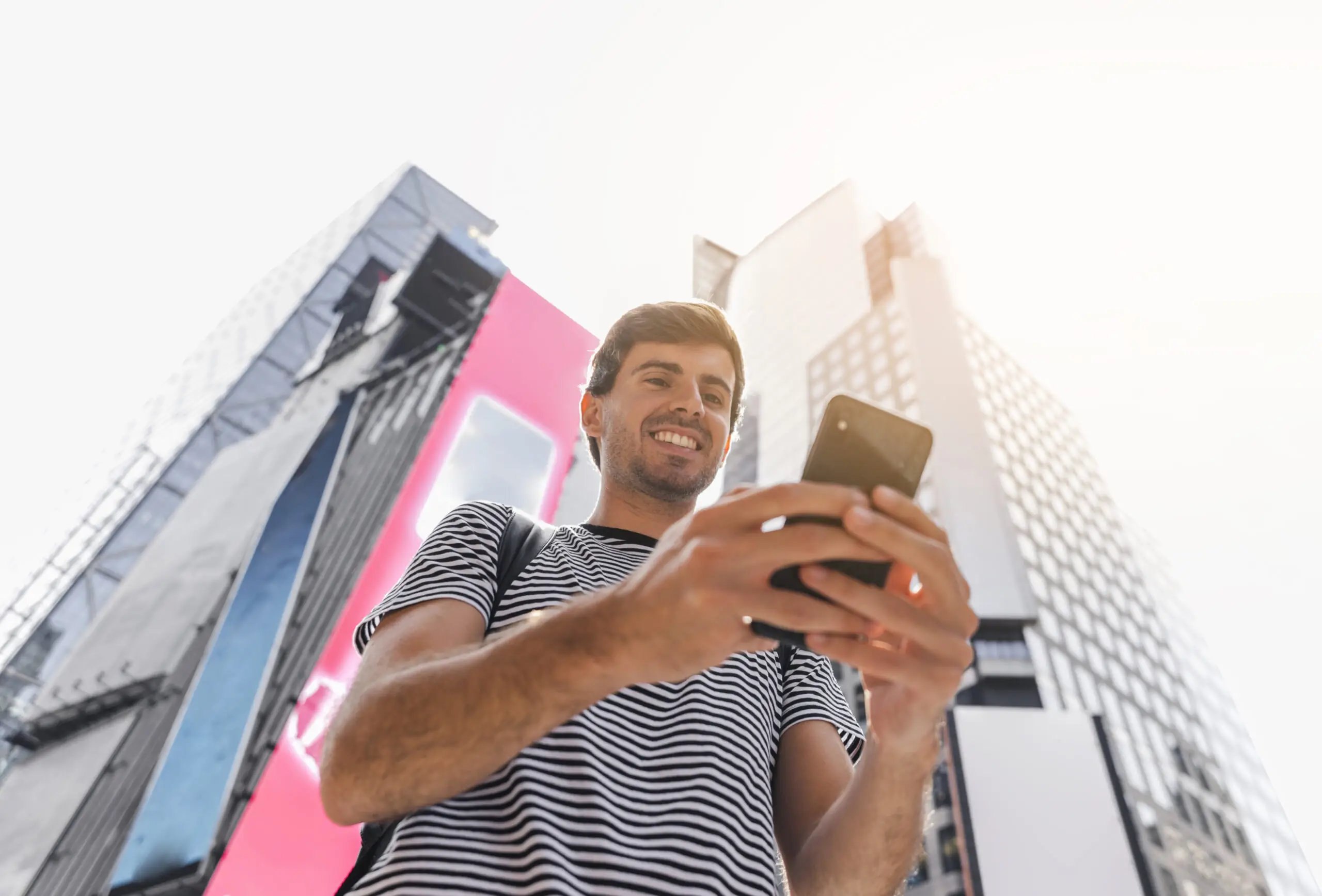 Como o Instabridge conecta seu celular ao Wi-Fi de aeroportos e cafeterias